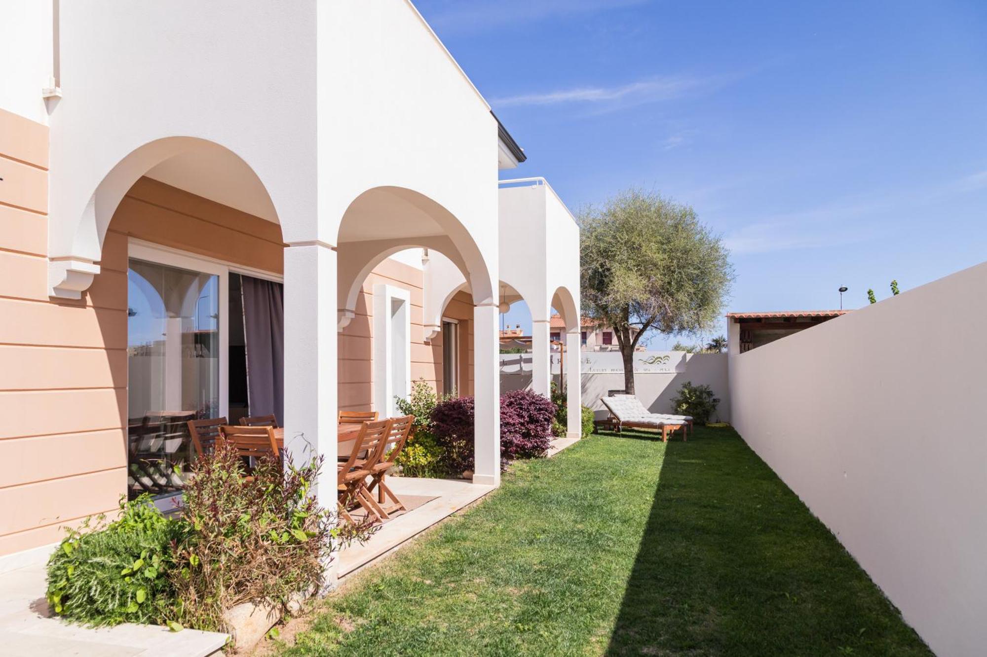 Residenza Del Barone Luxury House - Pula, Sardegna Appartement Buitenkant foto